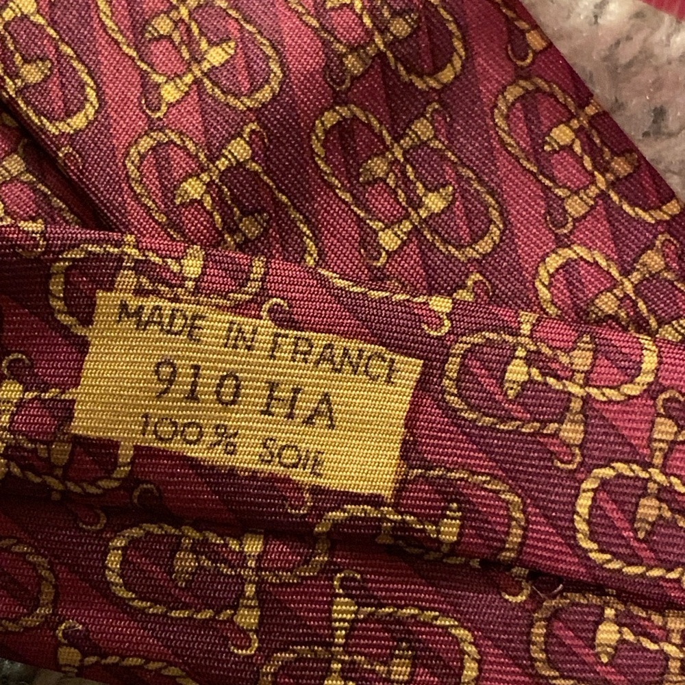 HERMÈS PARIS Gold Burgundy Equestrian Pattern Silk Tie France 56"- 3.25" Luxe - Picture 7 of 7
